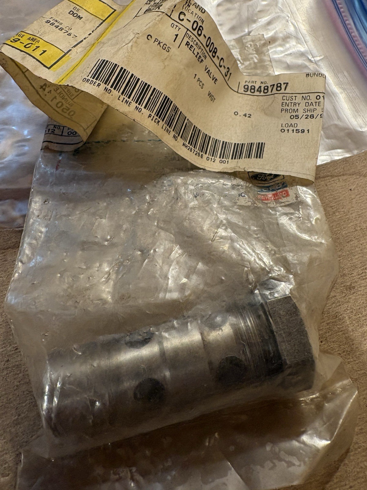 GENUINE OEM NOS NEW HOLLAND FORD 9848787 RELIEF VALVE USA DISCONTINUED [10133]