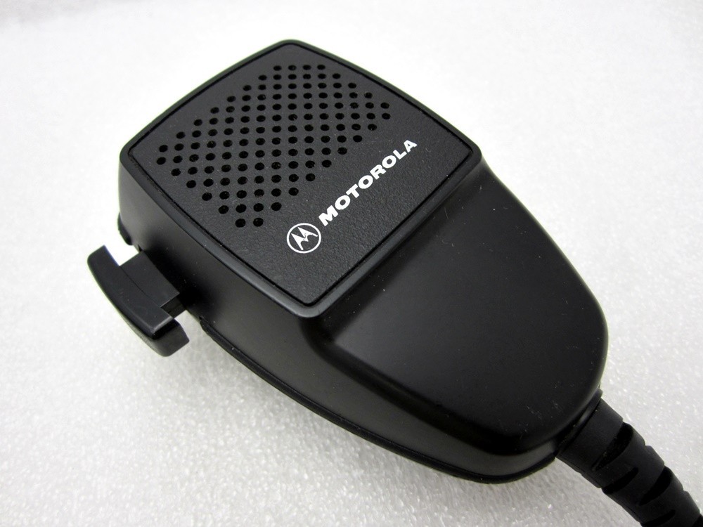 Motorola Radius CM300 Mobile 2-Way Radio with Microphone AAM50KQF9AA1AN