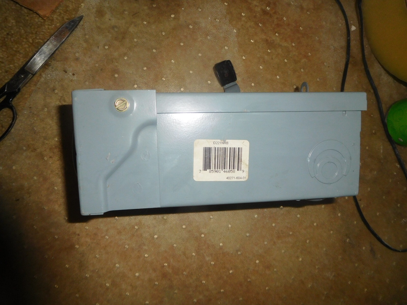 SQUARE D 30 AMP Safety Disconnect – SWITCH D221NRB WEATHER PROOF ENCLOSURE