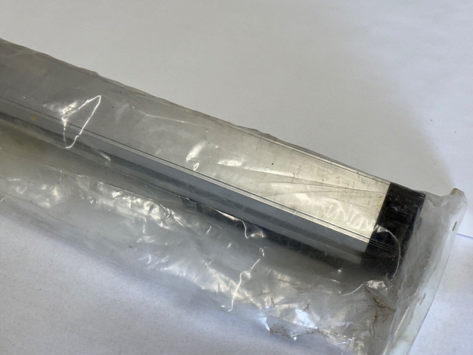 Miller SRL2M-00-0025B-23.000-0 Linear Actuator 23″ 100psi