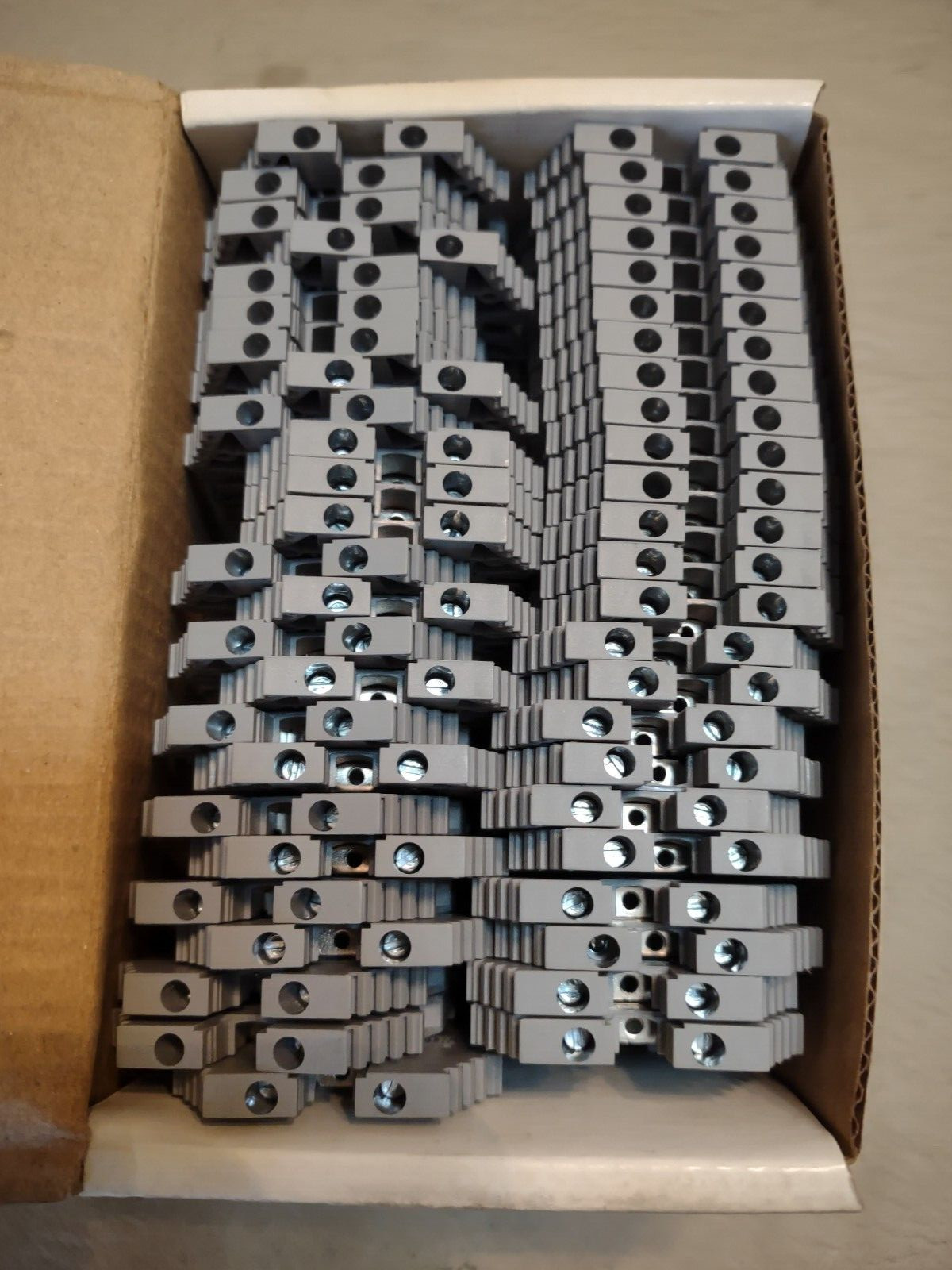 WEG BTWP2.5 / BTWP25 GREY BOX OF 100 (MAY BE 98 PCS) – NIB
