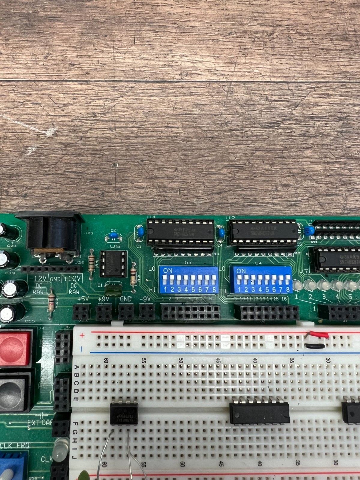 Analog and Digital Breadboard Experiment Board