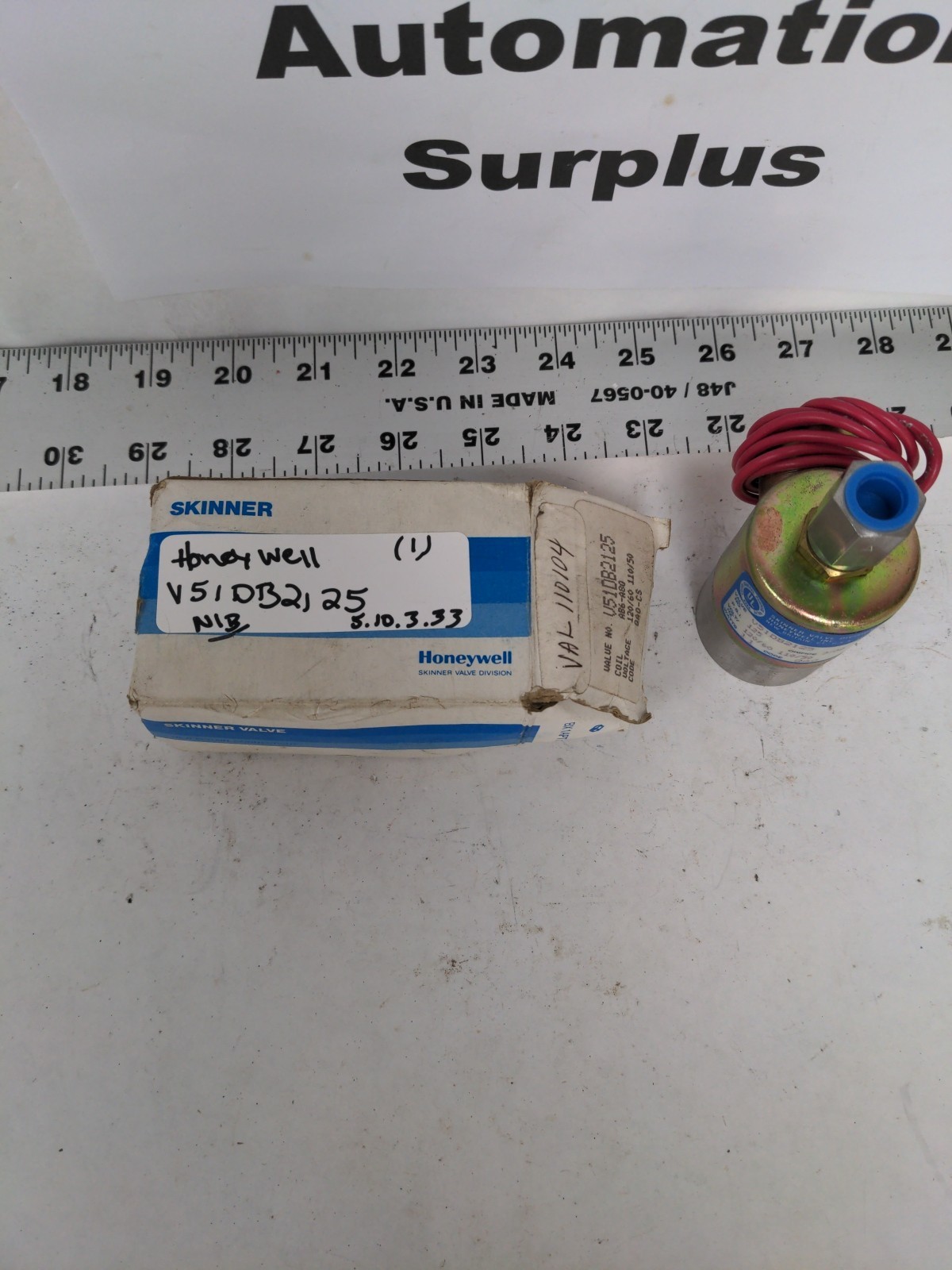 HONEYWELL SKINNER VALVE V51DB2125 NIB
