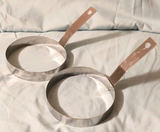 5 Egg Omelet Rings 5″ & 8″ Heavy Stainless Steel, Used Excellent Condition