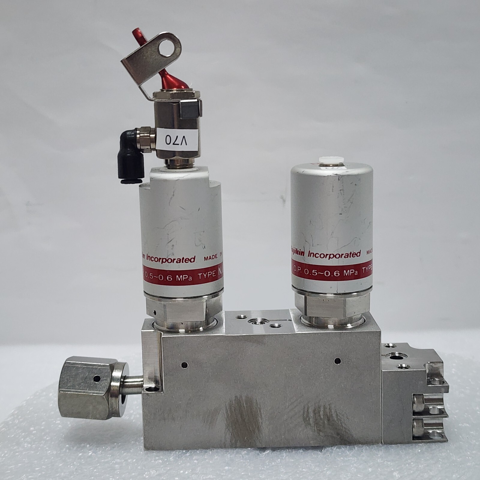 Fujikin 0.P. 0.5-0.6 MPa, C No. 477945, Type N.C Assy. Valve,Used,Japan_96974