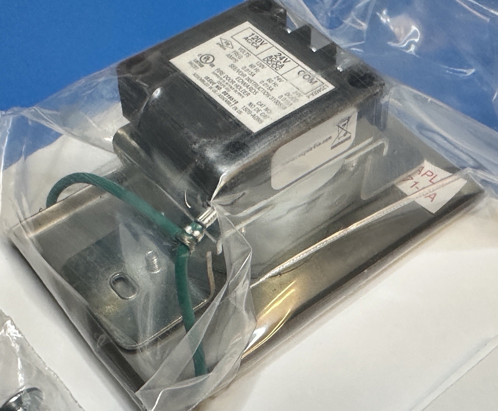 Edwards 1509-AQN5 Electromagnetic Fire Door Holder 120VAC 24VAC/DC Flush Mount
