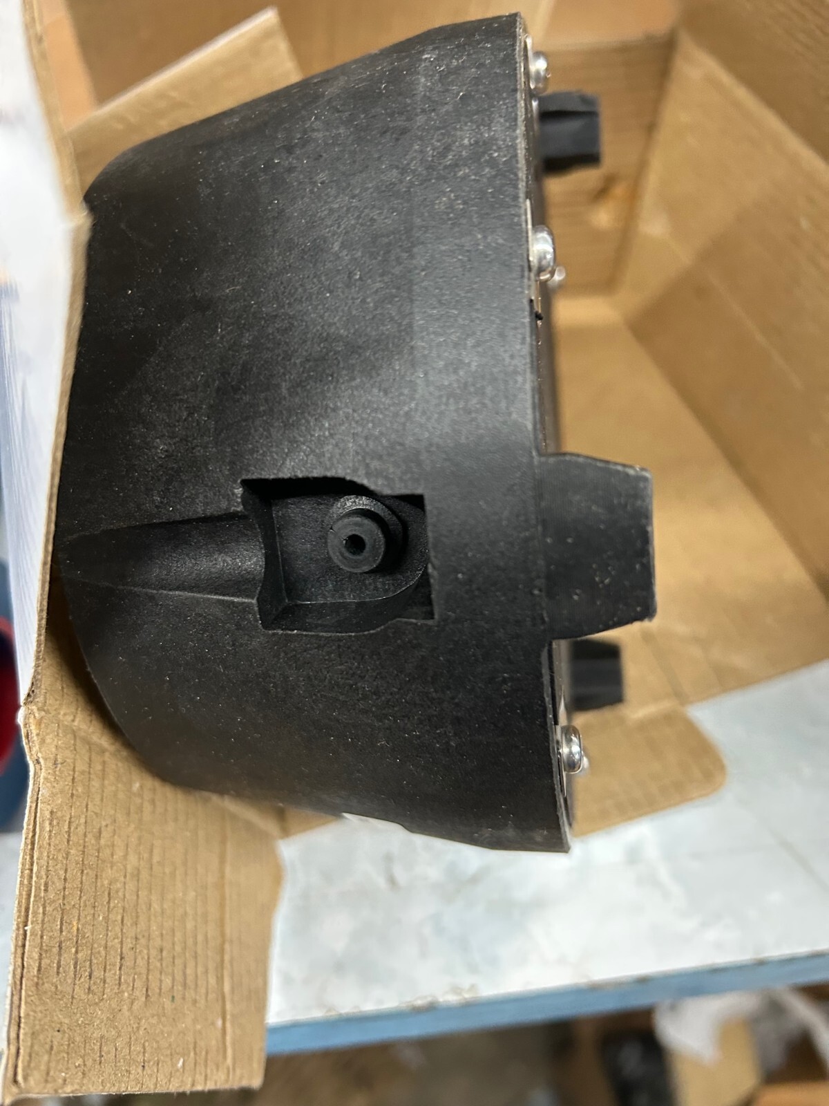 «NEW» 0-800 psi, gauge, 4 1/2″ dial, 1/2″ npt, LOWER MOUNT, SS internals