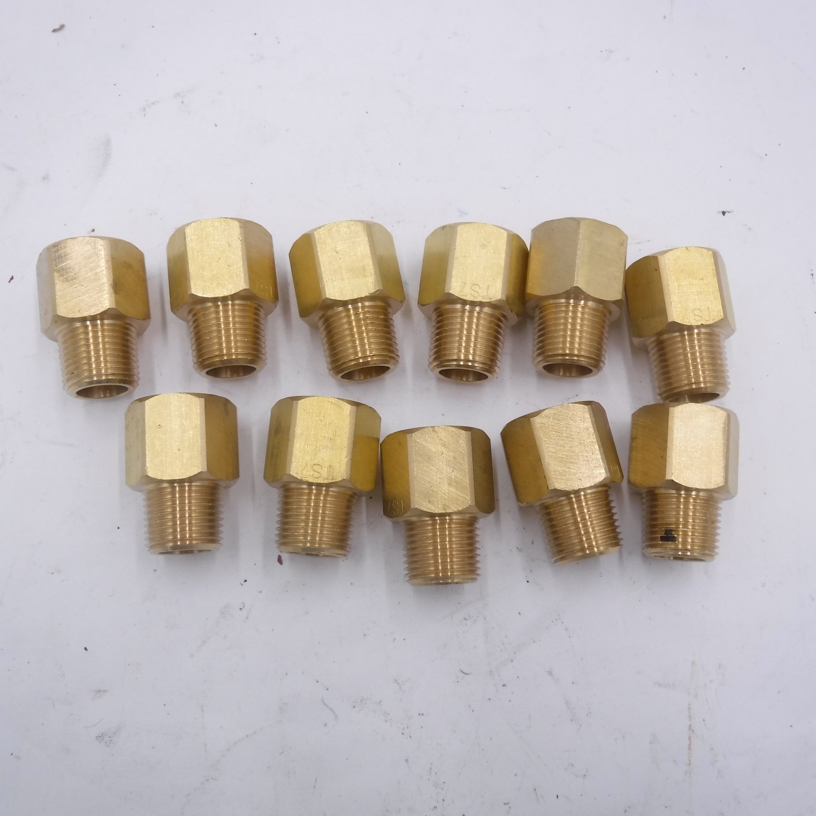 11 Pack 5/8″ Female NPT x 5/8″ Male NPT Brass Adapter