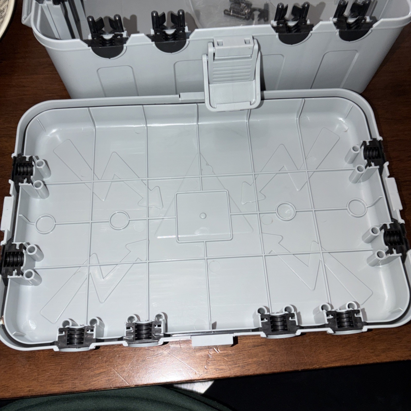 Outdoor Electrical No Large 12.5”x8.5”x5” 8 Cable Entry Ports