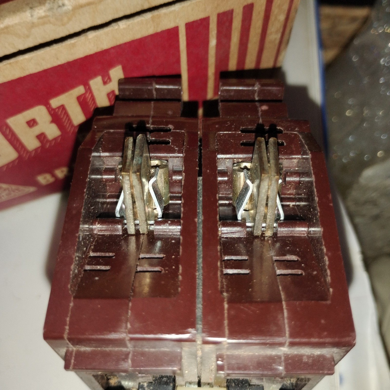 Wadsworth Type B 4-Pole Quad 30 Amp Circuit Breaker NOS Has Tamper Filling