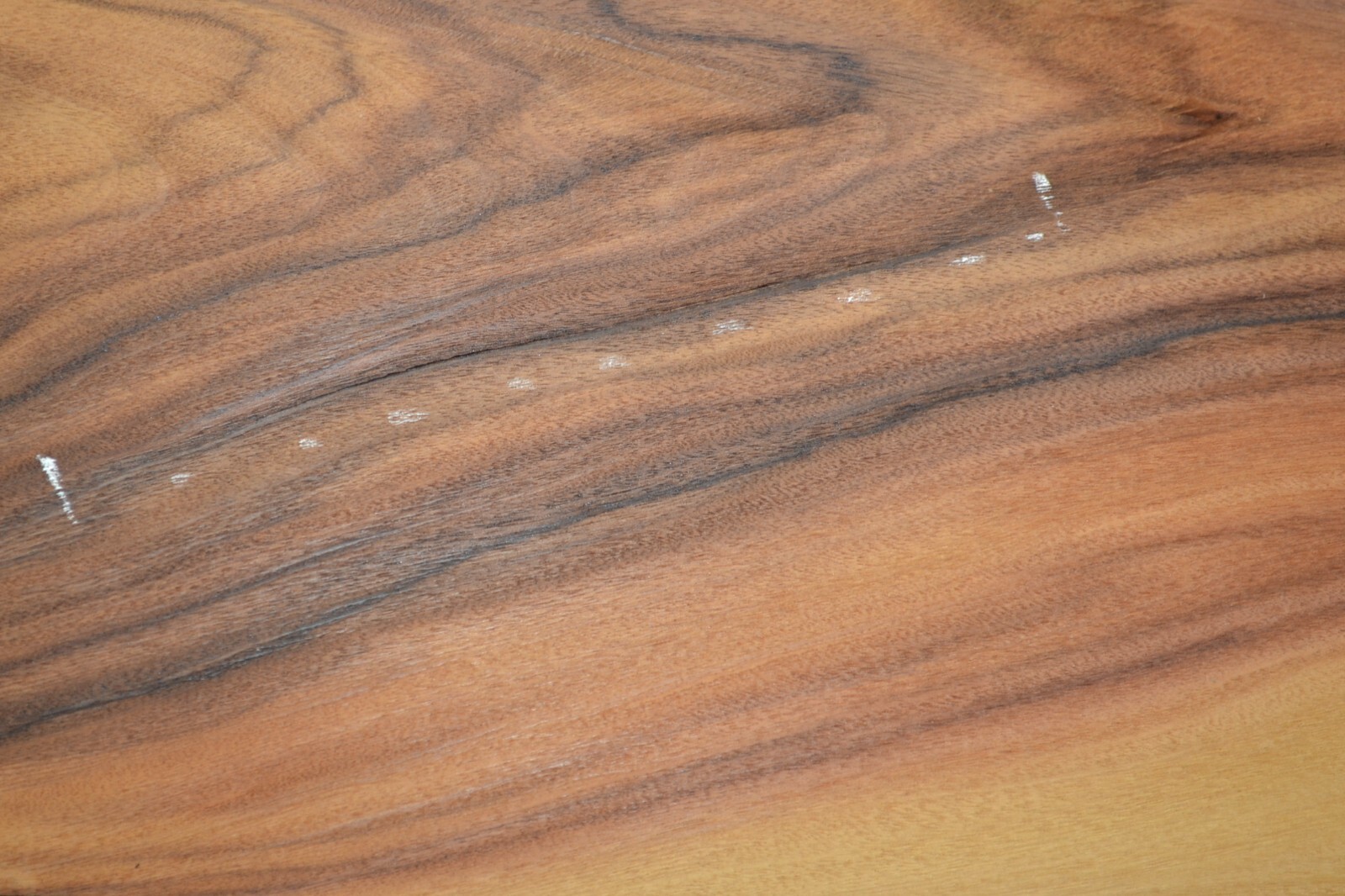 Santo Rosewood Raw Wood Veneer Sheet 8.5 x 62 inches 1/42nd 3K4666-72