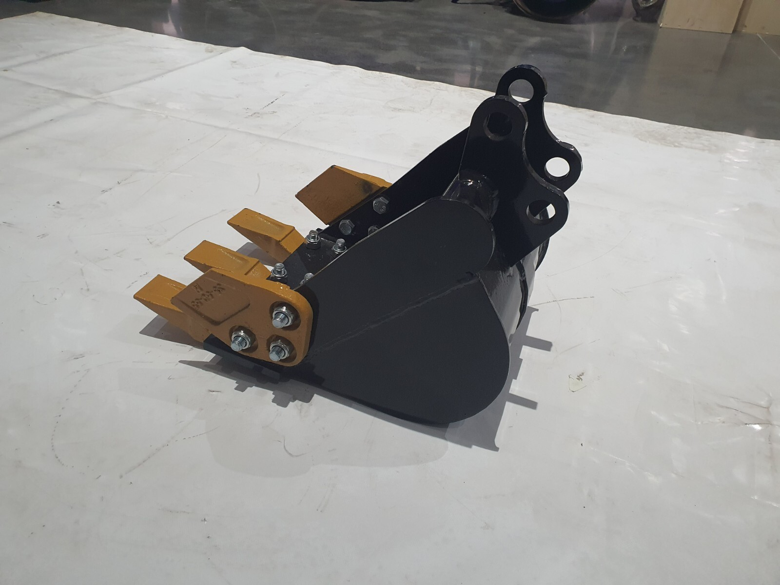 Agrotk 300MM Tooth Bucket Attachment for Mini Excavator Digger 2-Teeth Buckets