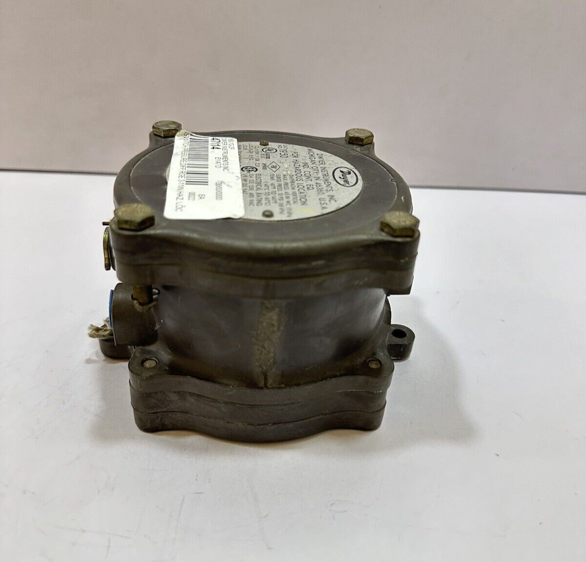 DWYER 1950-10-2F PRESUURE DIFFERENTIAL SWITCH