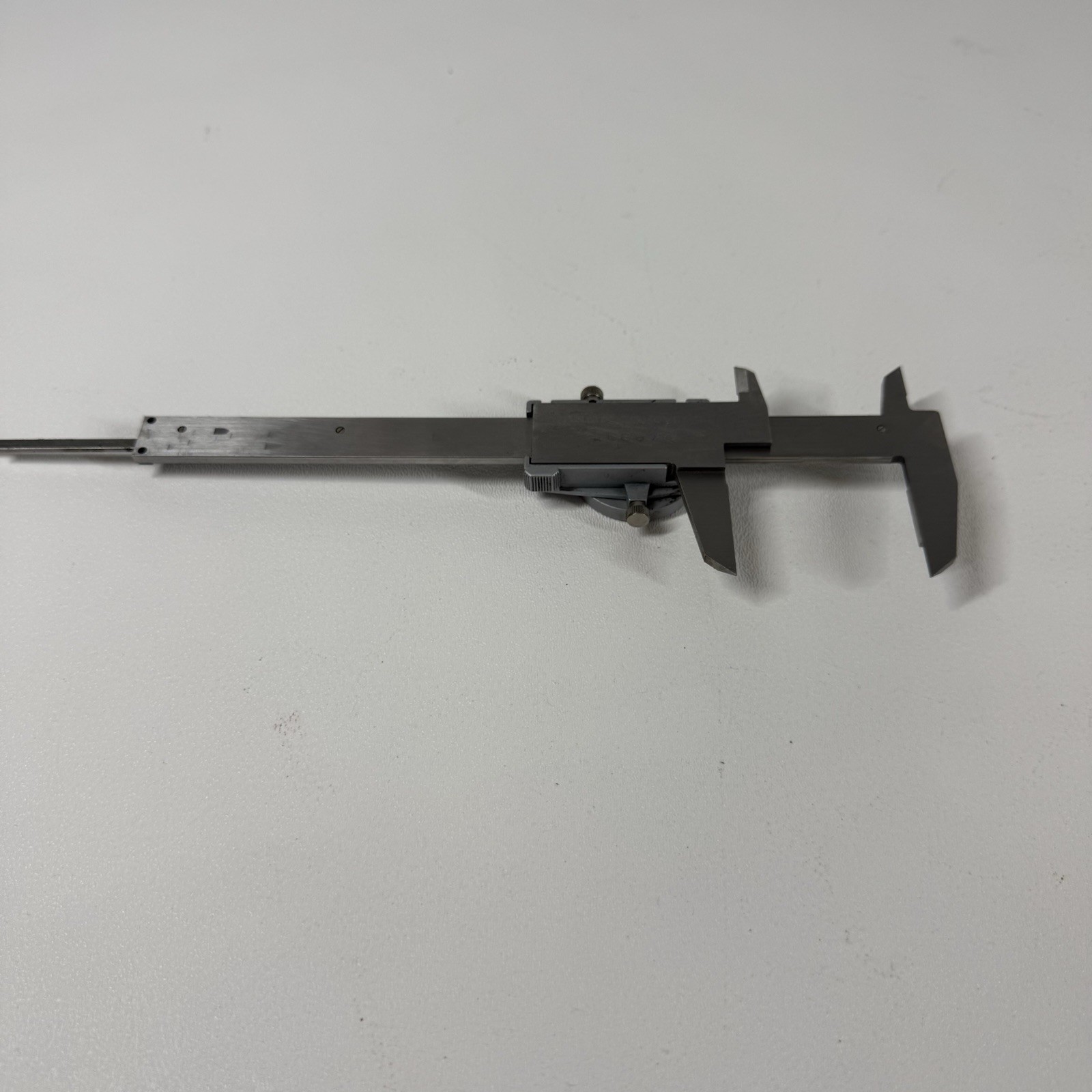 Brown & Sharpe No. 599-579-3 Machinists 6″ Dial Caliper .001″ Swiss *FREE SHIP