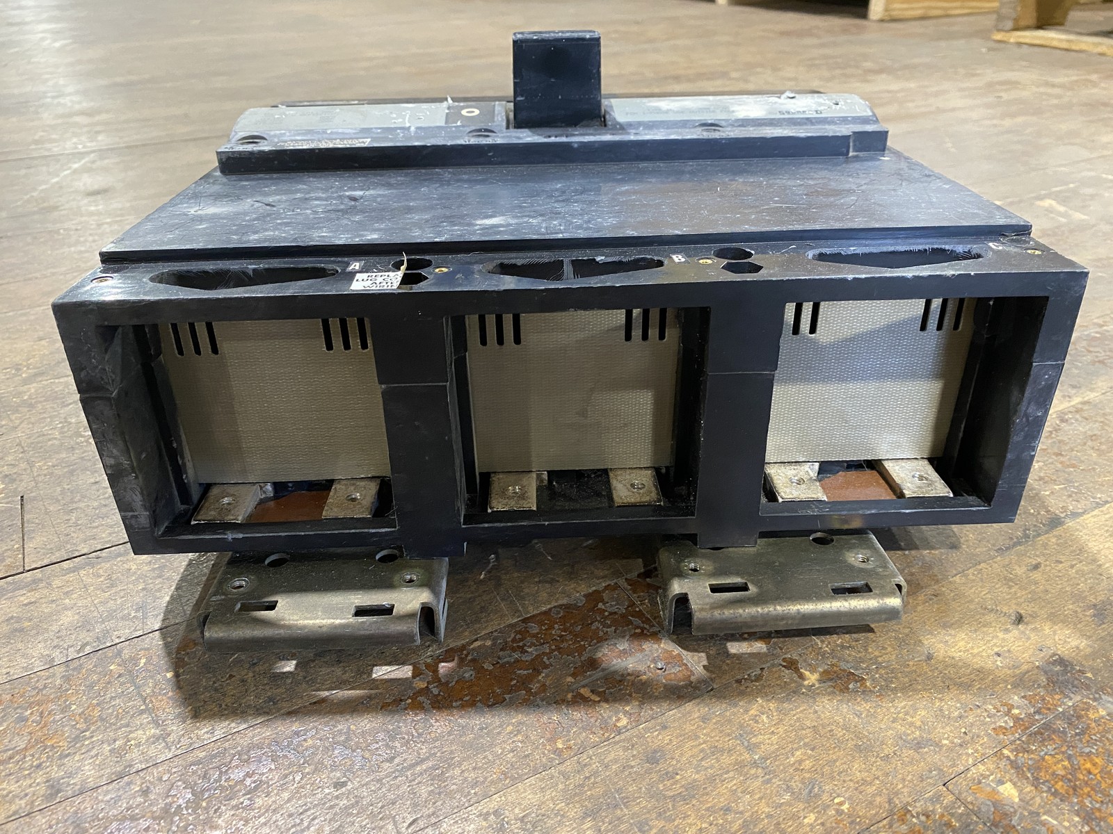 Square D IL34300 I-Limiter Circuit Breaker 300A 480V 3P Type IL 50/60Hz