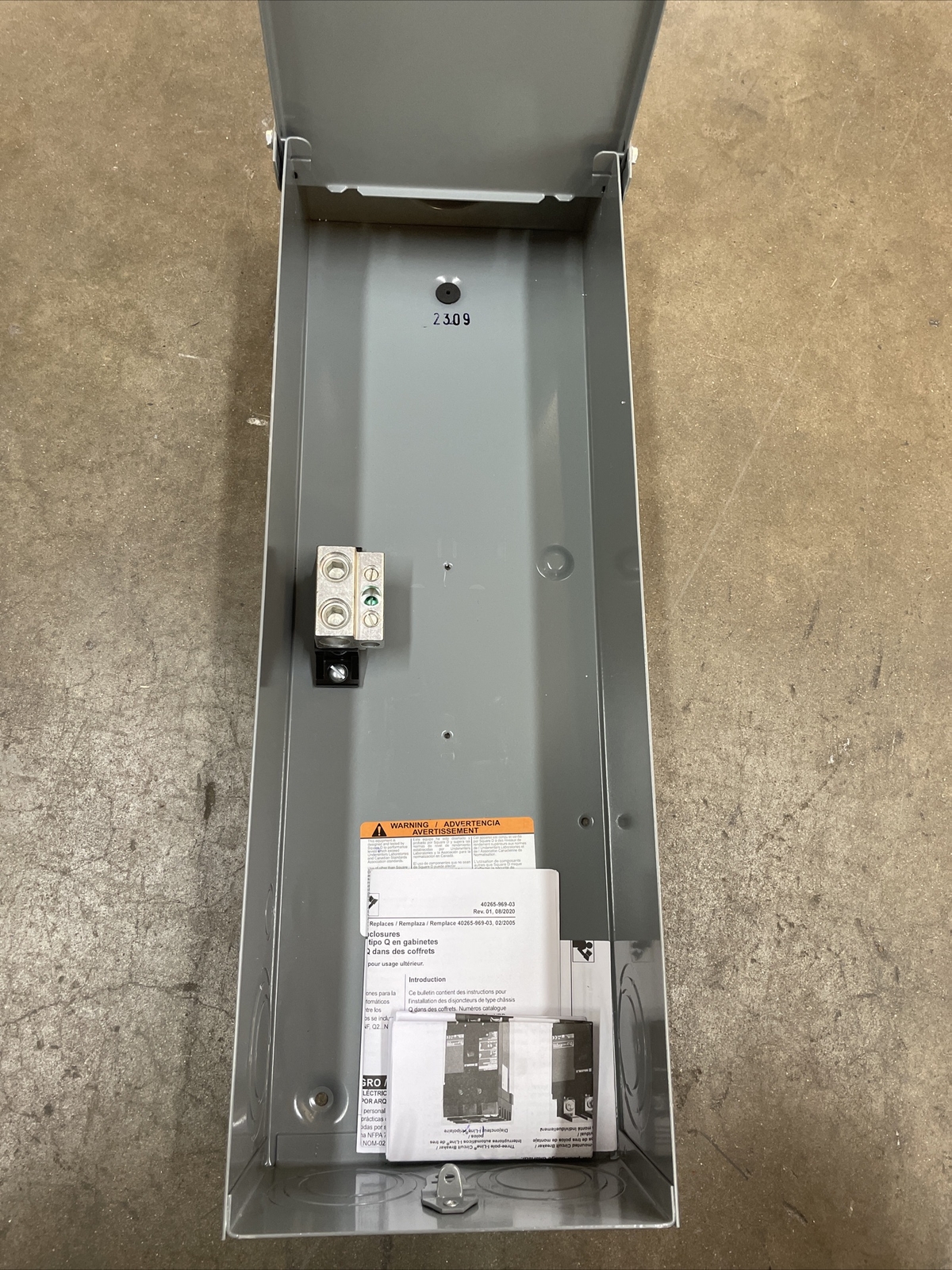 NEW NO INSIDE COVER Square D Q2200MRBE PowerPacT 200A 240V NEMA 3R