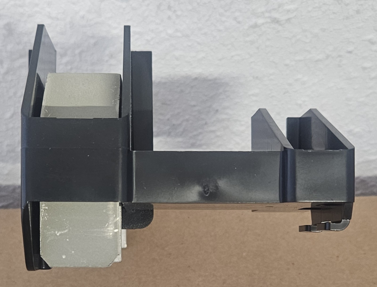 Eaton/GE Meter Socket Breaker Base Kit, 125 Amp