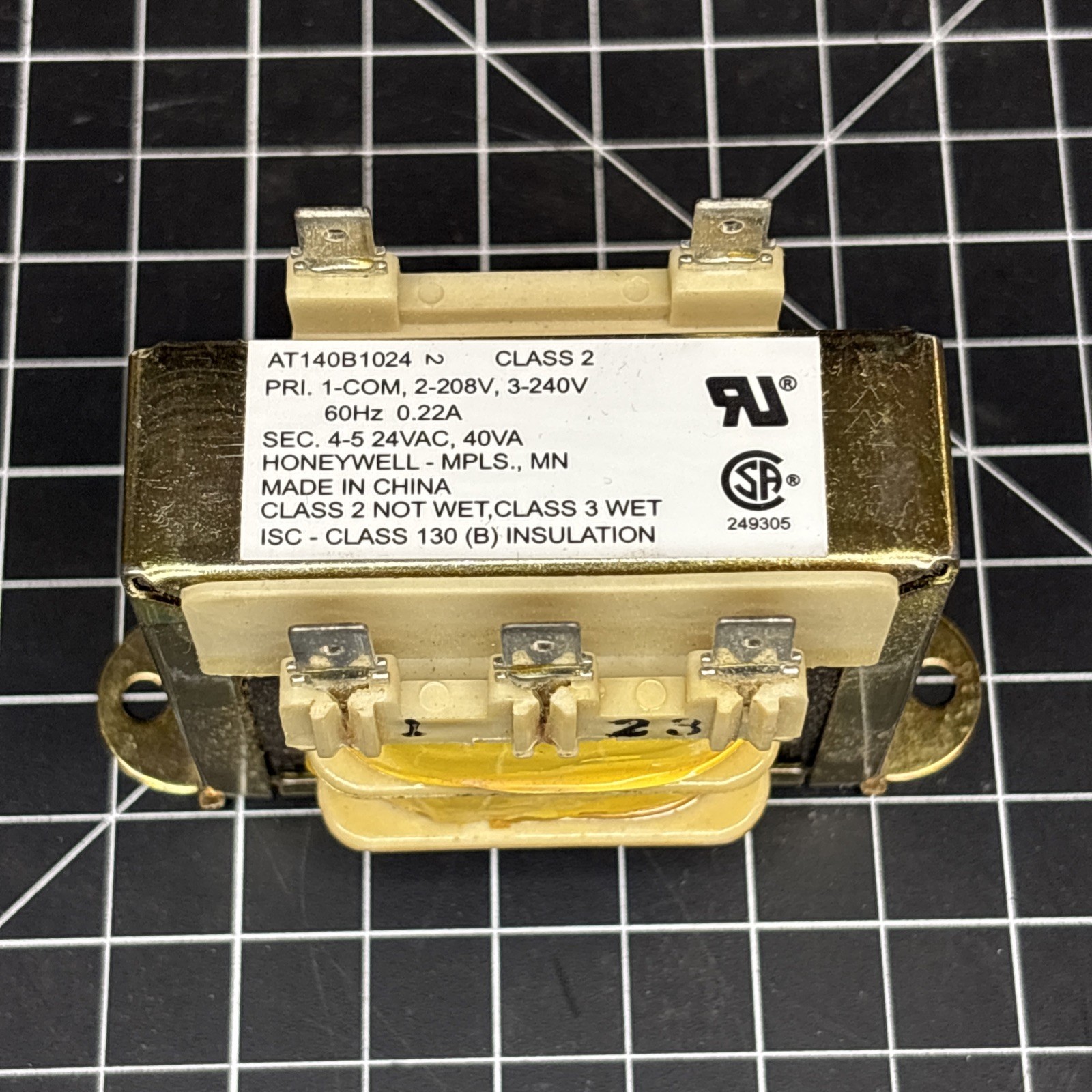 Honeywell AT140B1024 General Purpose Transformer 208V or 240V to 24V Class 2/3