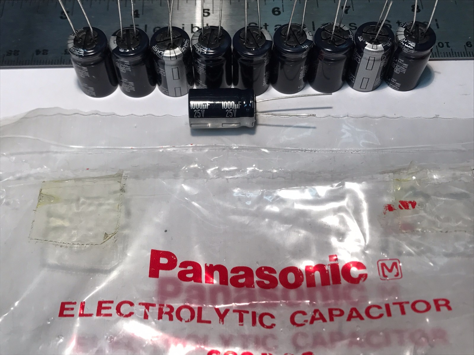 (Lot of 10) New Panasonic Audio Grade Electrolytic Capacitors 1000uf 25v Japan