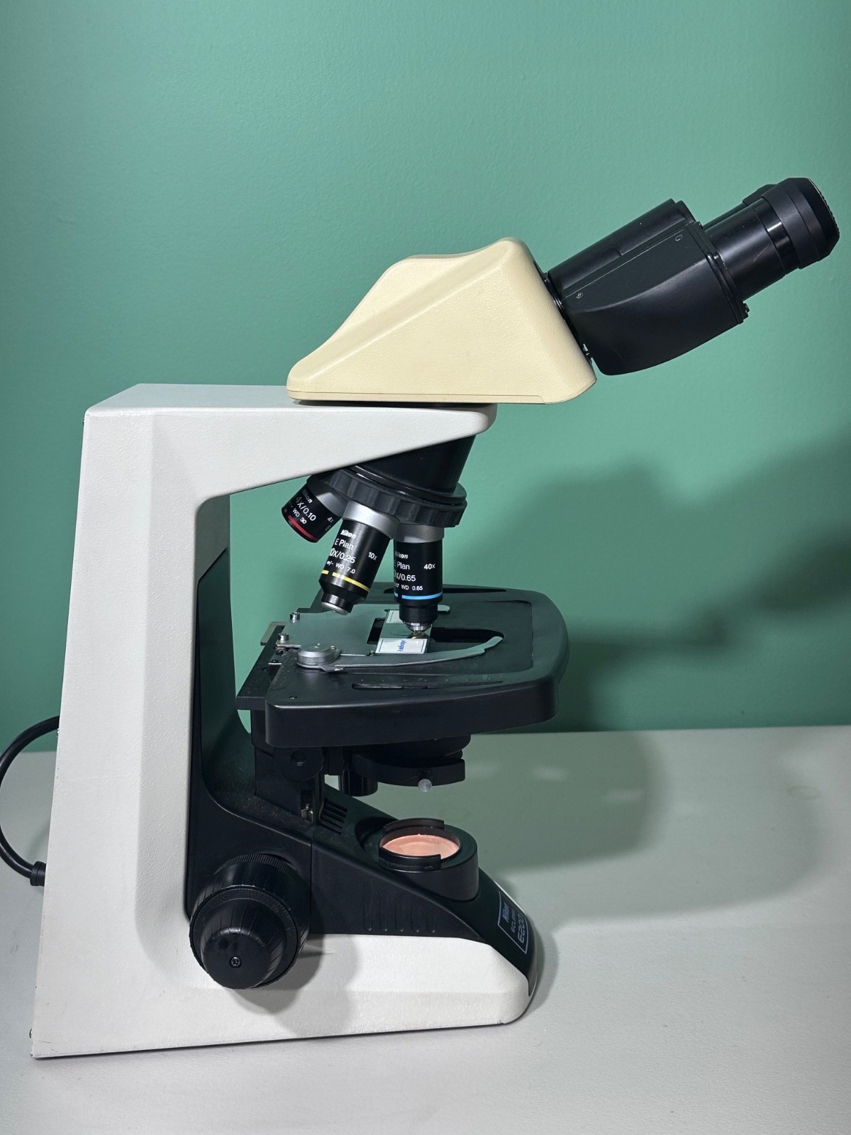Nikon Eclipse E200 Binocular Microscope CFI E Plan 4X 10X 40X 100X Tested