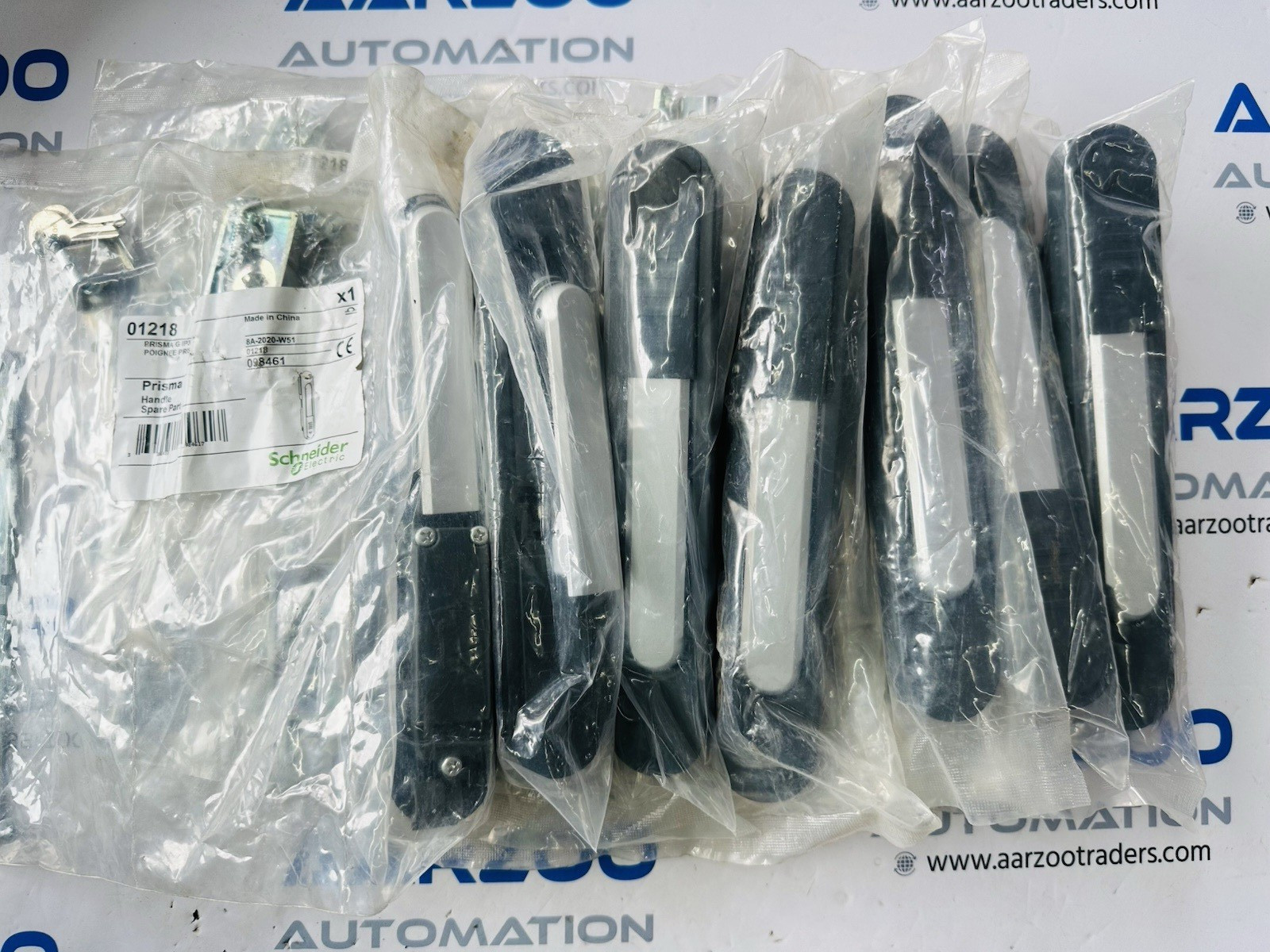 SCHNEIDER ELECTRIC 01218 PRISMA G IP30 HANDLE SPARE PART new