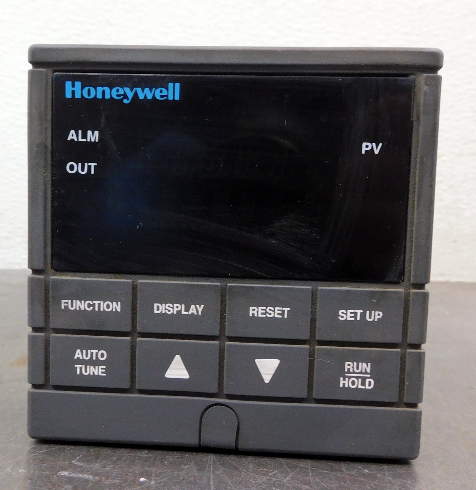 Honeywell UDC2000 MiniPro Digital Temperature Controller 120V AC 50/60Hz 6VA