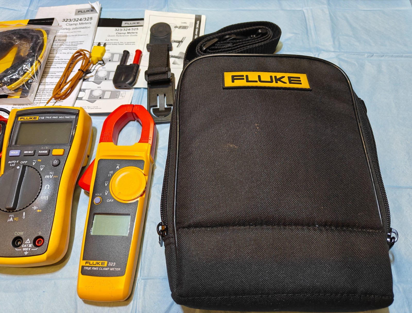 Fluke 116/323 HVAC Combo Kit True RMS Digital Multimeter and Clamp Meter