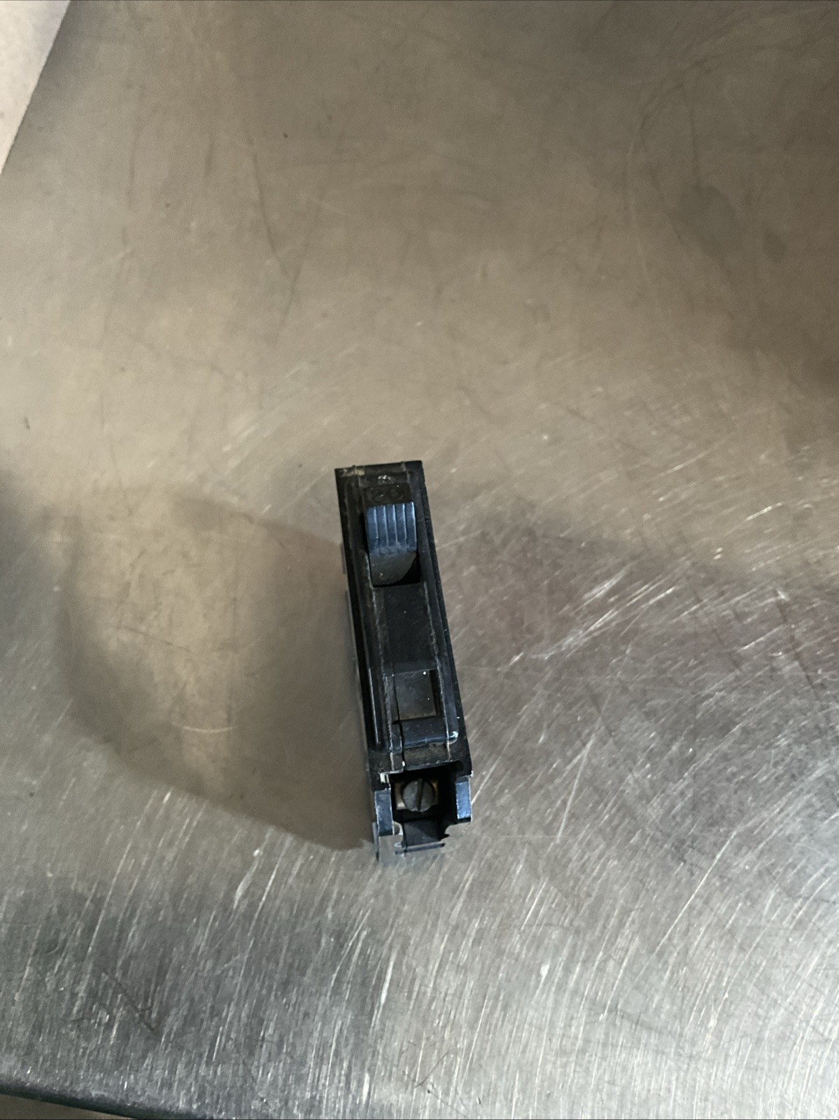 Square D QO120 CIRCUIT BREAKER 1 Pole 20 Amp QO120 120/240V