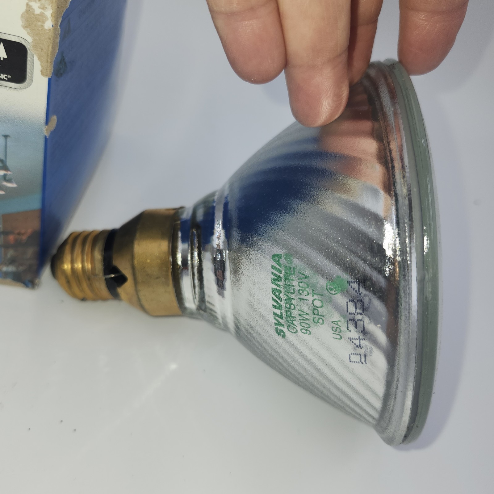 NEW Sylvania Halogen Par 38 Light Bulb 120 Volts, 90 Watts Capsylite 4.75
