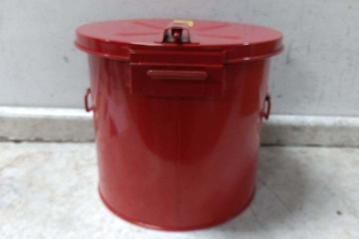 Justrite 27605 5 Gal Capacity Red Powder Coated Steel Dip Tank