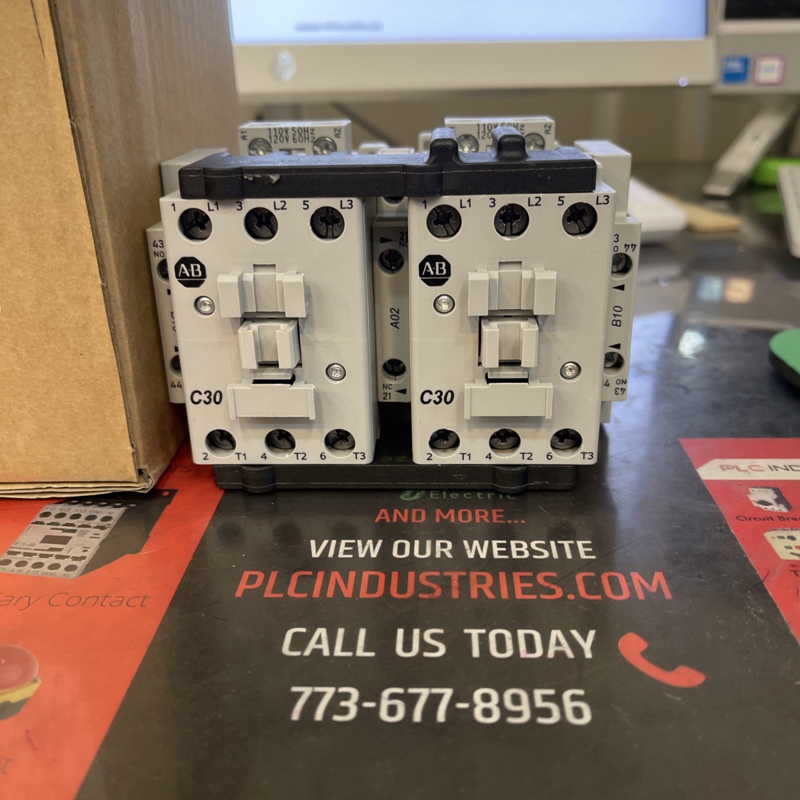 ALLEN BRADLEY. 104-C30D22 REVERSING. STARTER. (NIB). 110120V