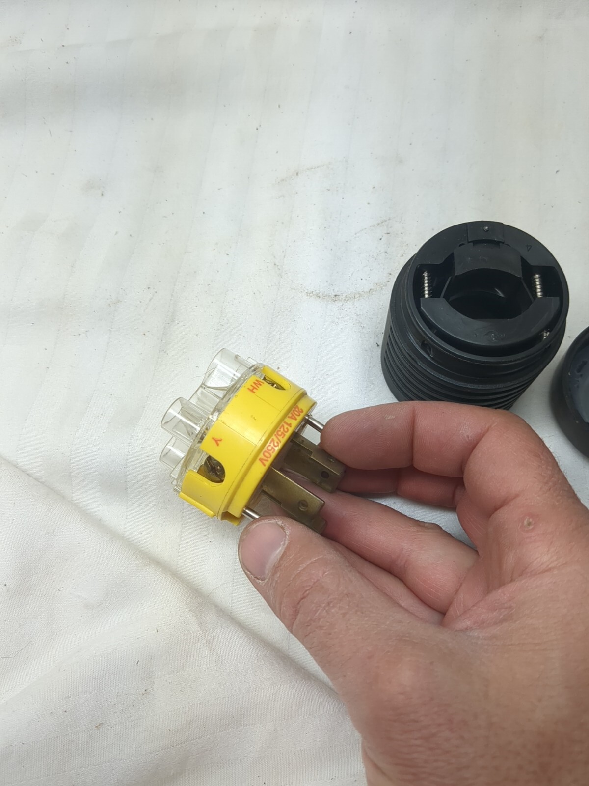 P&S NEMA L14-20P L1420P 20 Amp 125V 250V Locking Male Ground Plug Generator Cord