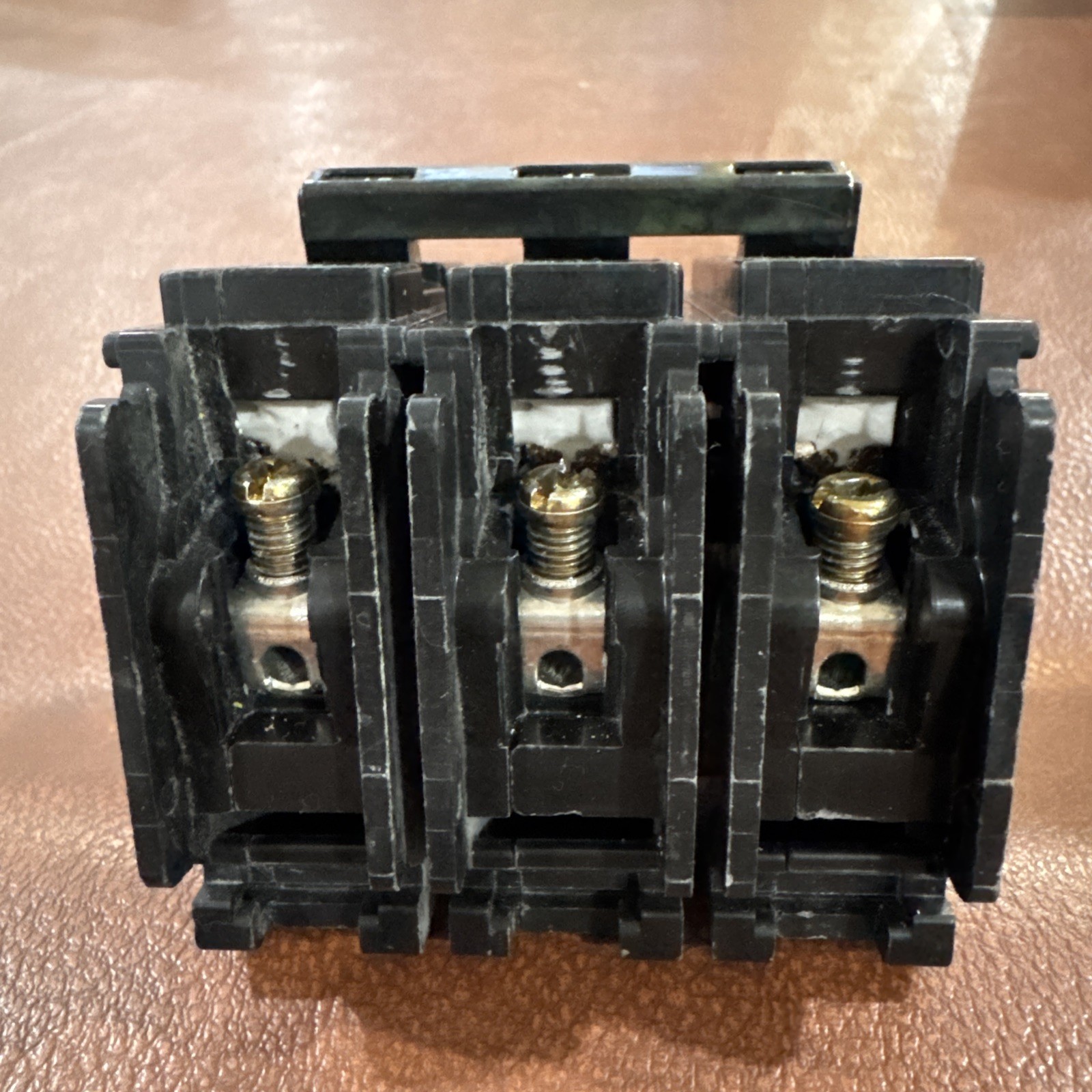Siemens B315 3 Pole 15A 240V Bolt-on Circuit Breaker 15 Amp 3P