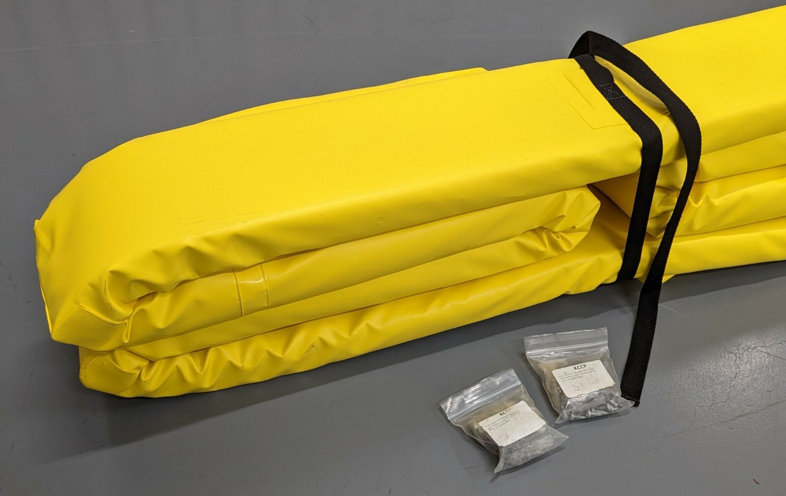 Ultratech Snap Wall Containment Berm 8852, 48″ x 48″, 60 gallon, Free Shipping