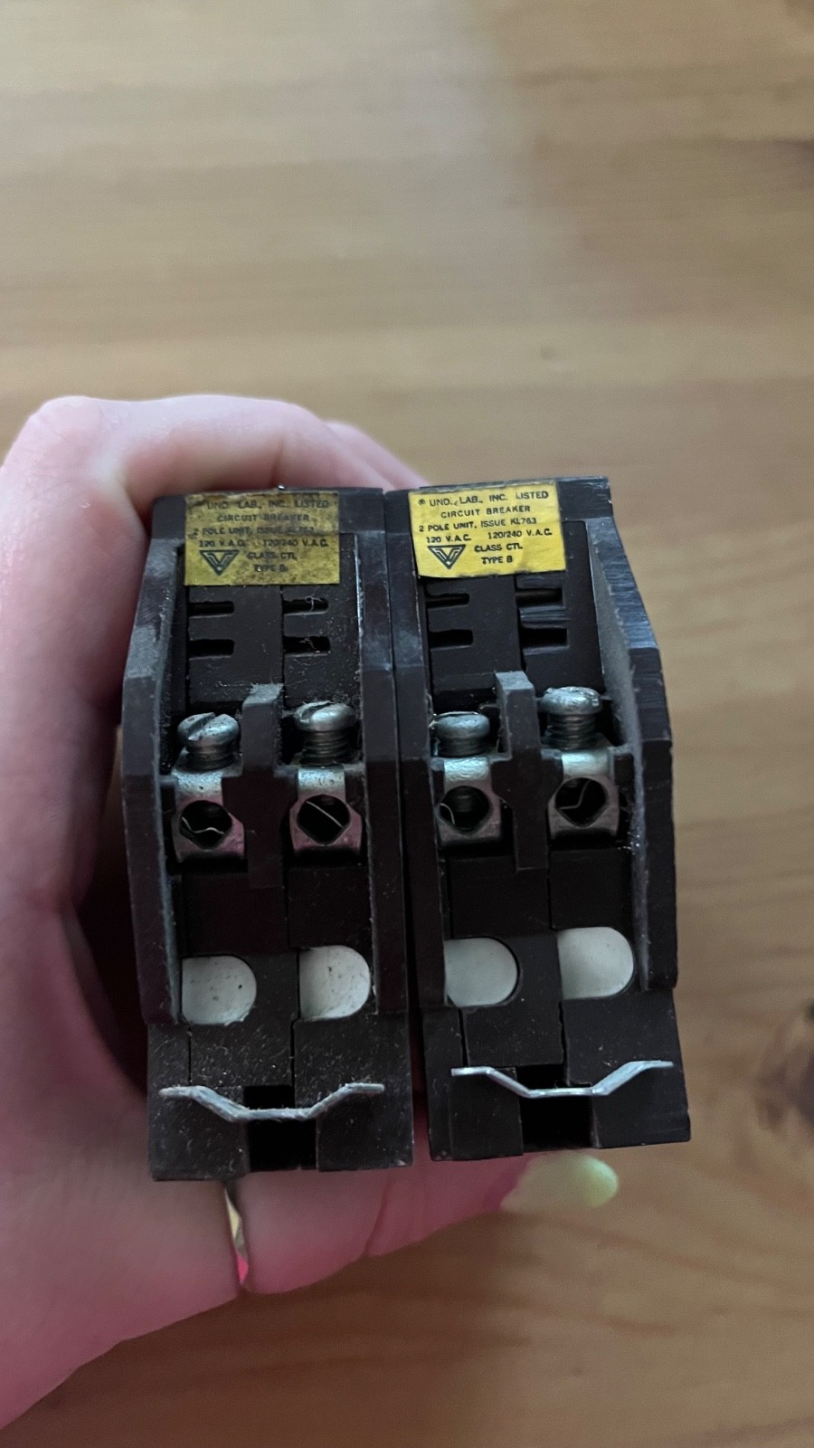 WADSWORTH CIRCUIT BREAKER 15/15A, CAT# B1515 … YI-919