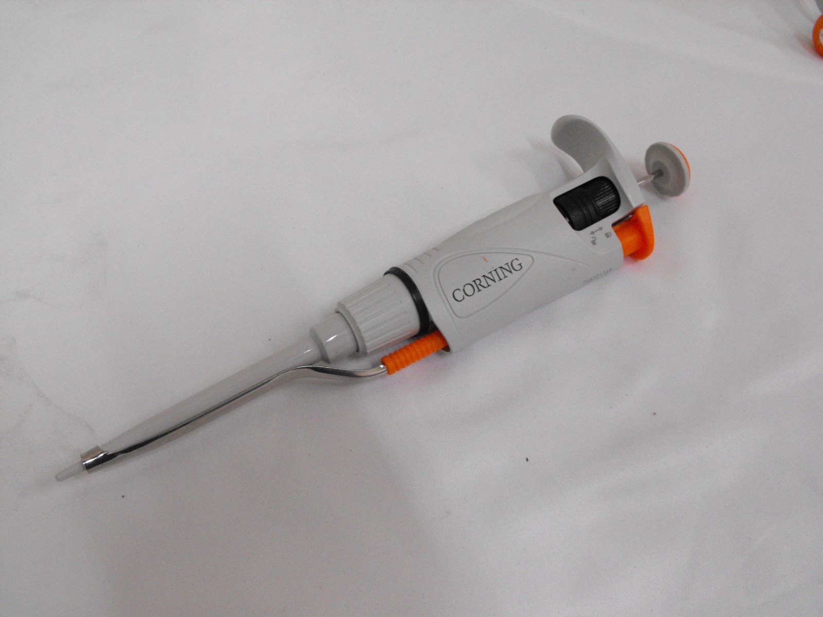 Corning Lambda Adjustable Micropipettes, 20-200 microliter range, great value!