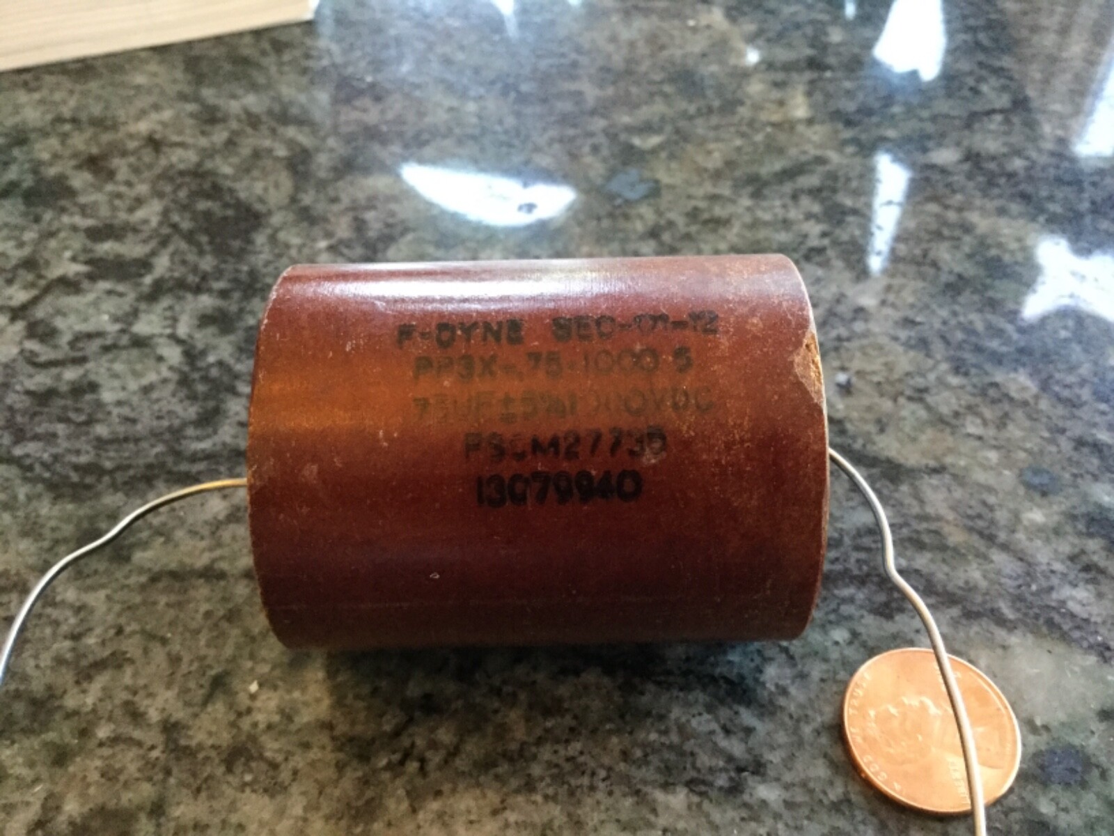 Fixed capacitor 0.75 3/4 Microfarad NSN 5910-01-176-6550 PP3X-.75-1000-5 new
