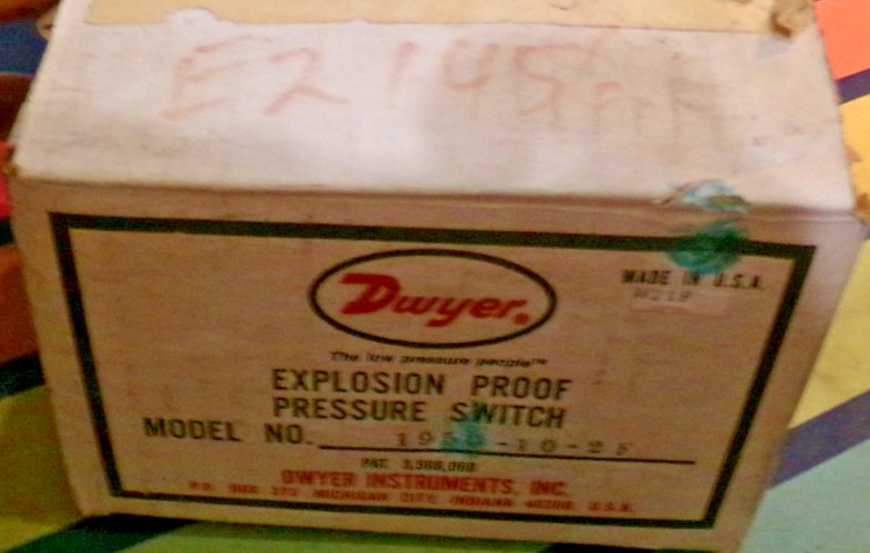 NIB DWYER 1950-10-2B EXPLOSION PROOF PRESSURE SWITCH (HH2)