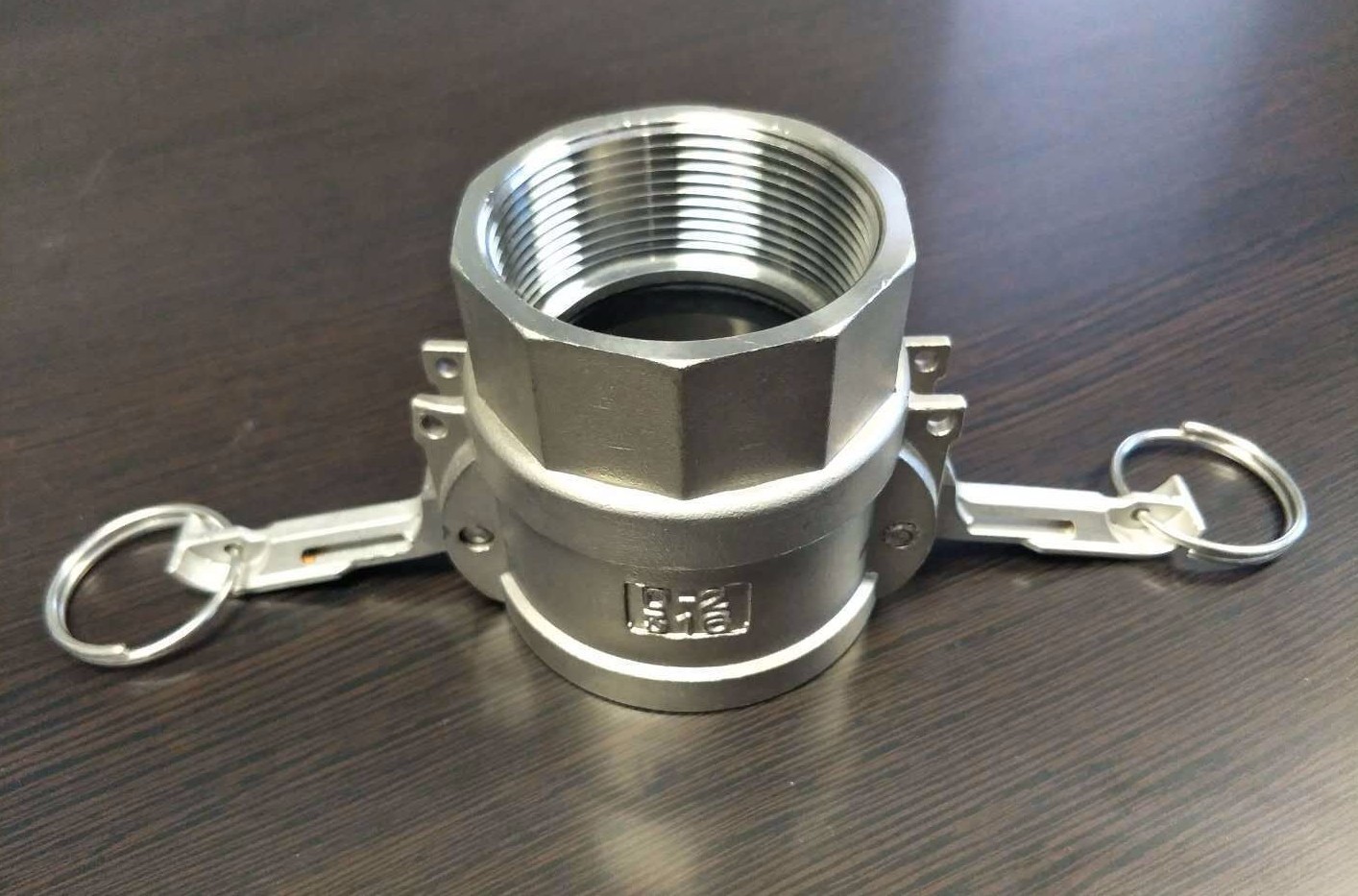 1″ Inch Camlock Fitting Type D 316 Stainless Steel Female Camlock x Female NPT