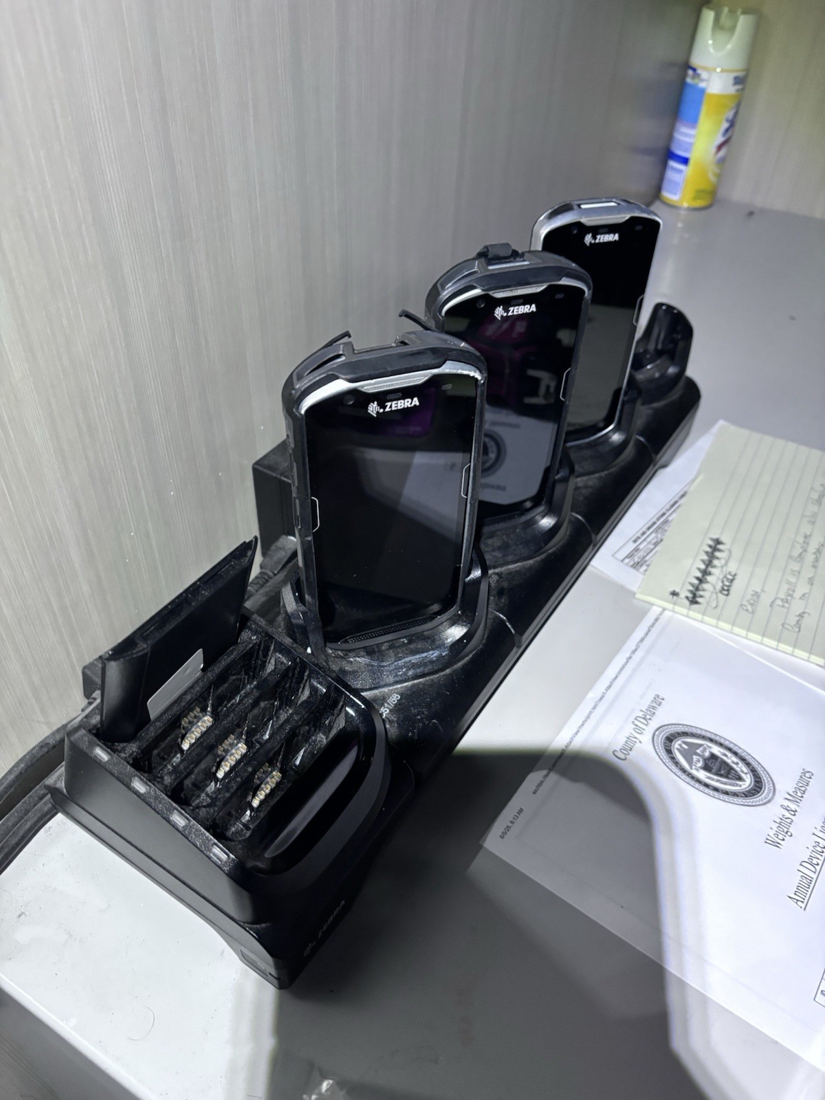 Zebra TC52 Series Barcode Scanner Mobile Computer (TC57HO-1XFMU6P-NA)