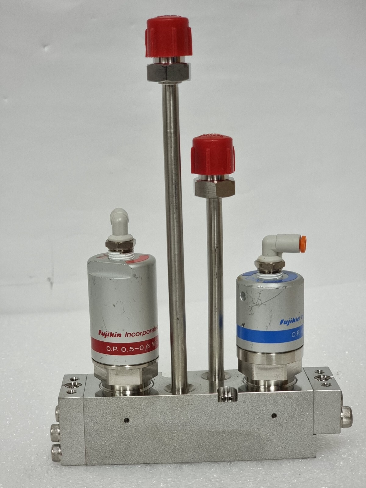 Fujikin Assembly Valve, C No. 591745, 2xO.P 0.5~0.6MPa, NC and NO._96707
