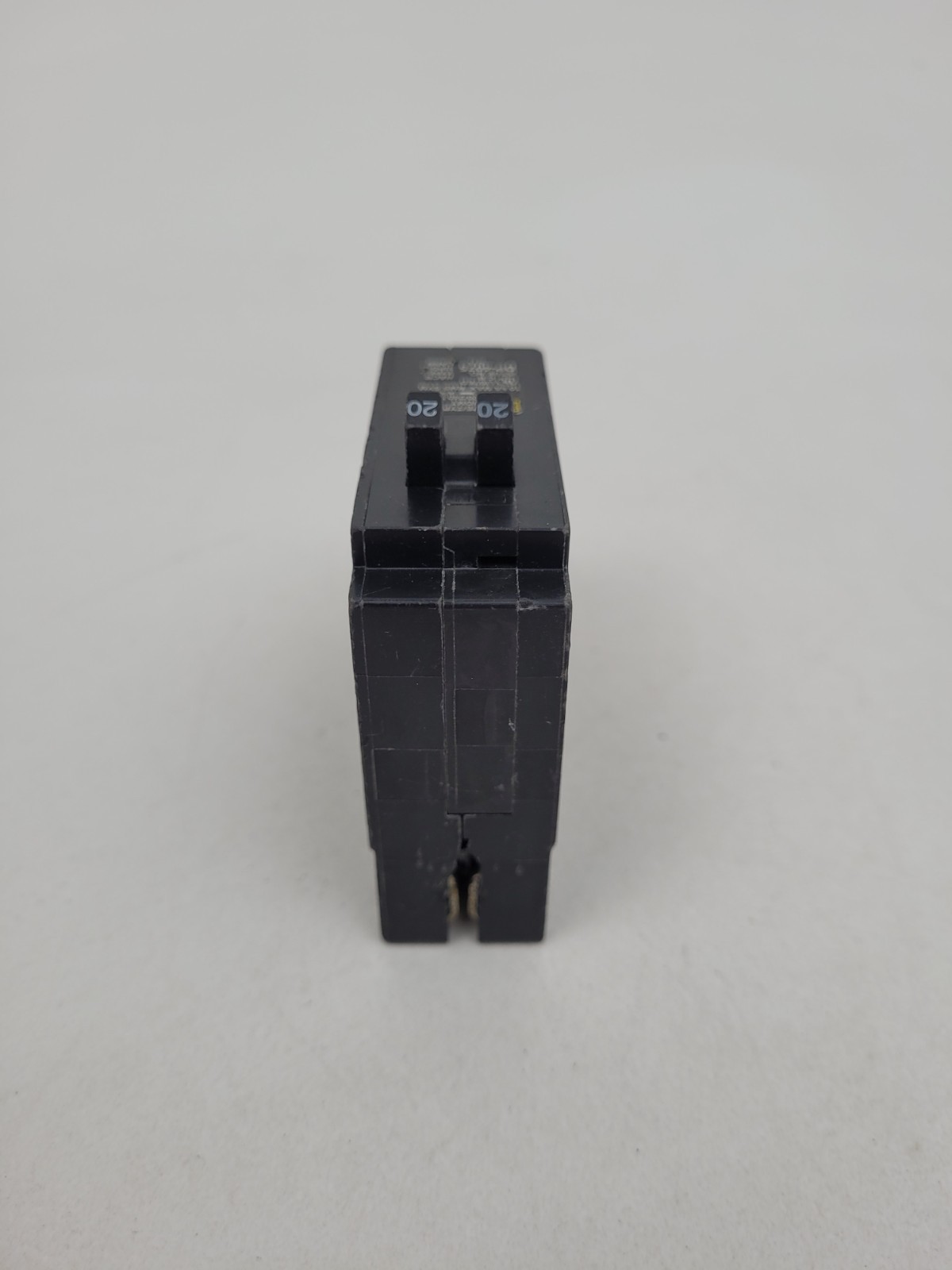 HOMT2020 Square D 20 Amp 1 pole Circuit Breaker – Next Day Option – Flaw