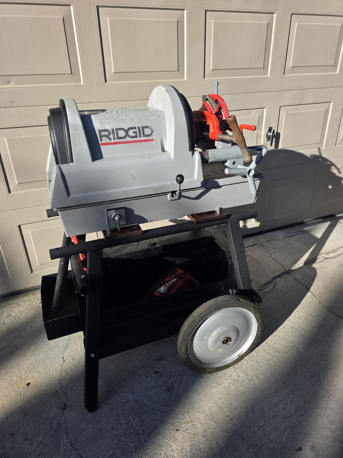 RIDGID 1822I Pipe Threading Machine