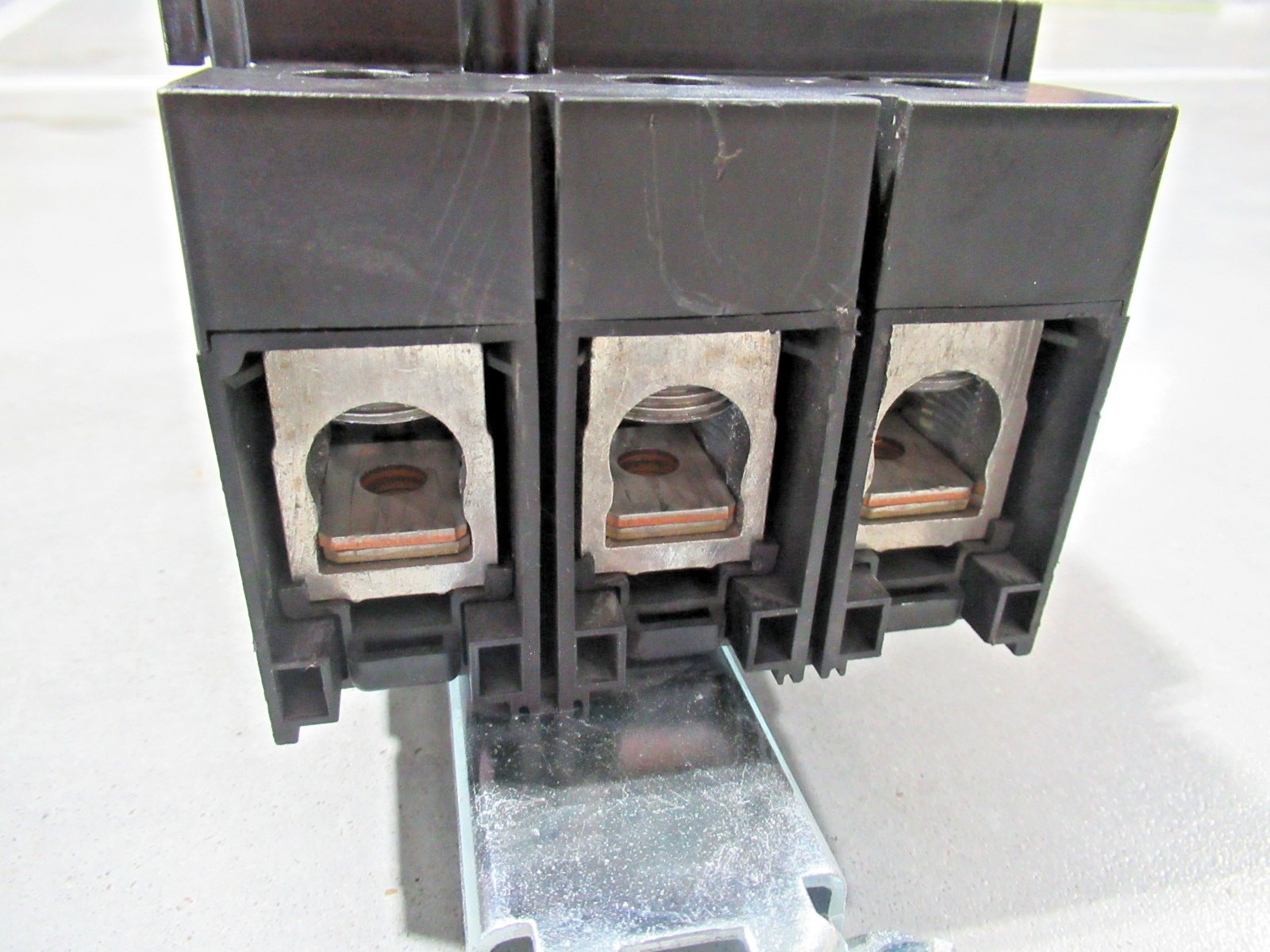 SQUARE D JGA36200 I-Line Circuit Breaker 3P, 600V, 200A, 35k *NEW*