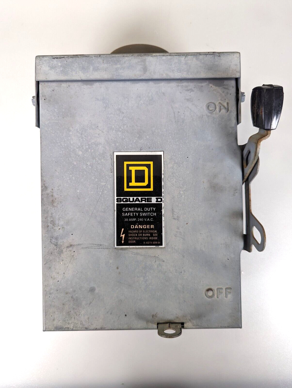 Square D D221NRB, Ser. E, 30A, 240V, 1PH 3W, NEMA 3R, Fusible Disconnect