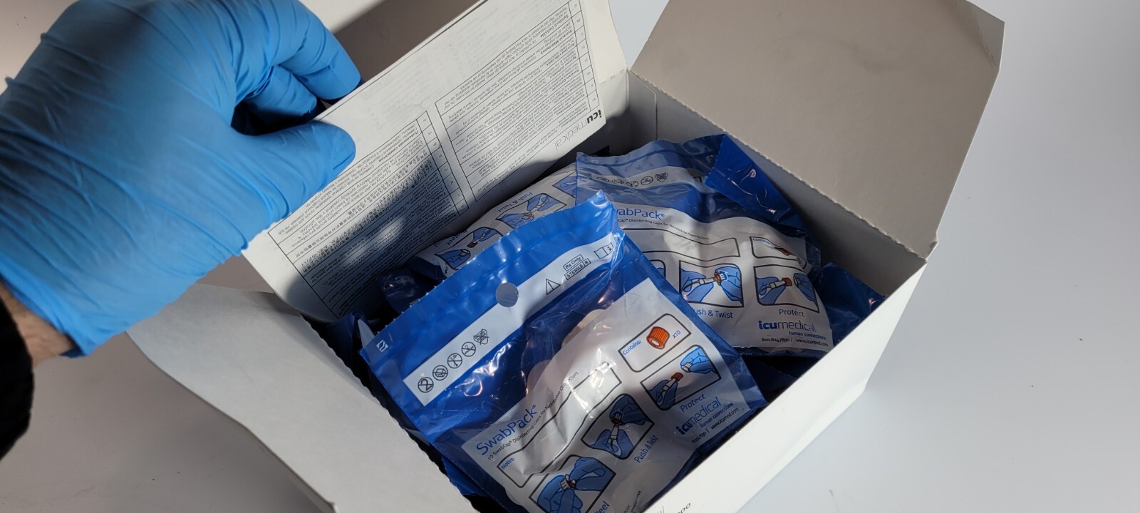 ICUMEDICAL Swabcap SCXT3-10-2000 Exp. Date 08/2026 – Quantity Of 250