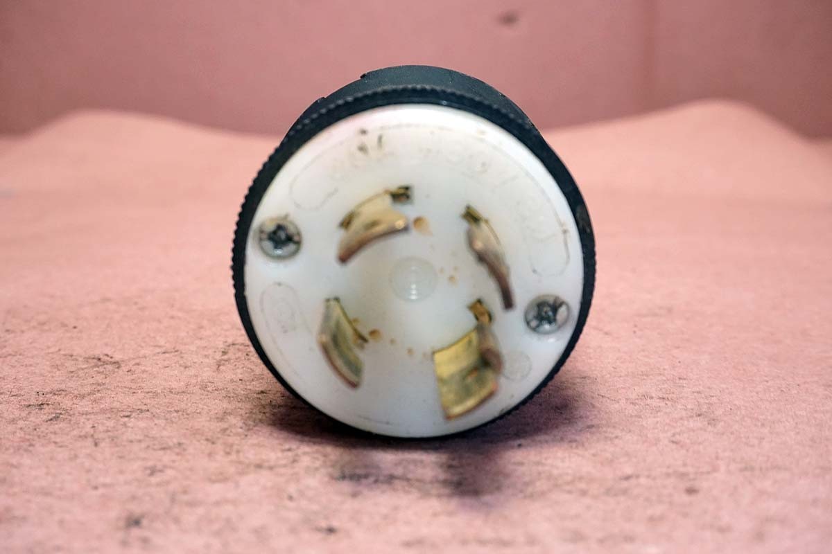 Hubbell HBL2731 30 Amp 480 VAC Plug