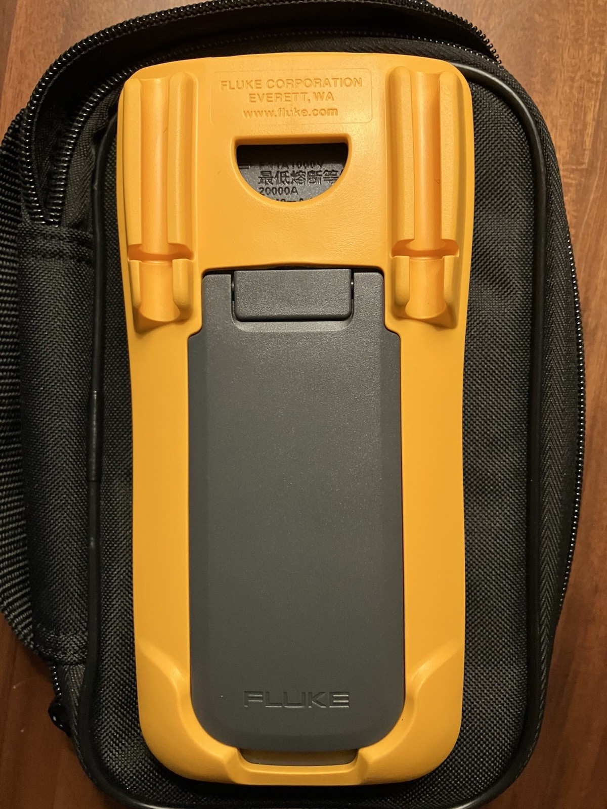 Authentic FLUKE Digital Multimeter FLU15B-MAX & Case Ships From USA KLEIN Leads!