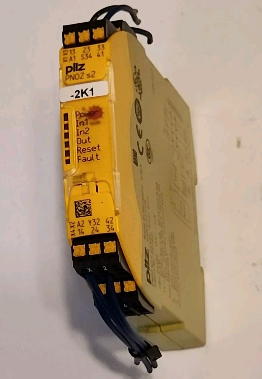 Pilz PNOZ s2 C Safety Relay, 751102, 24VDC, 3 n/o, 1 n/c Free Shipping
