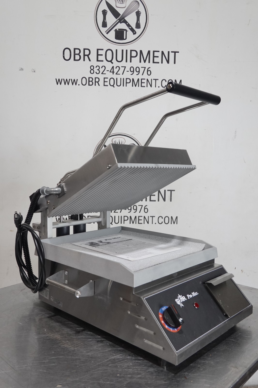 STAR PRO-MAX GROOVED ELECTRIC TWO-SIDED PANINI GRILL MODEL CG14